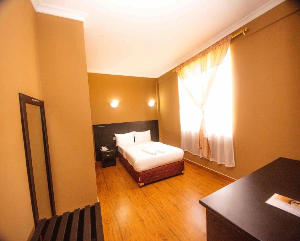 Panone Hotel Boma Boma la Ngombe エクステリア 写真